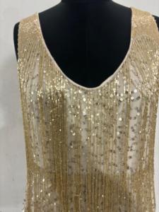 เสื้อกล้ามผ้าไหมถักแบบระบายอากาศได้จูเลียตพร้อมเลื่อมคอวีและขอบลูกปัดสำหรับสวมใส่ในคลับ - Product Image 5