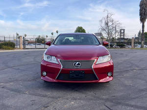 Voiture d'occasion de qualité abordable, Le-x-us ES 3-50 rouge 2014, conduite à gauche - Product Image 3