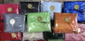 ชุดพรมละหมาดสี่เหลี่ยม 3 ชิ้น/ชุด พร้อมกระเป๋าเก๋ไก๋ ลูกประคำ 99 เม็ด ทำจากมุก ลูกประคำสำหรับสวดมนต์ ซักได้ พกพาสะดวก สำหรับผู้หญิง ใช้ในวันอีด งานแต่งงาน - Product Image 2