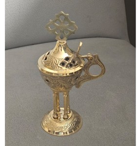Quemador de incienso de latón con mango Incensario de latón religioso para la Iglesia Altar Oración Adoración Templo del hogar Decoración y uso espiritual - Product Image 3