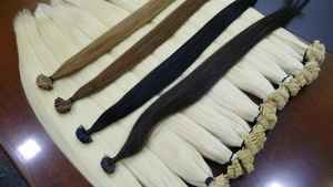 Extensions de cheveux naturels indiens Remy vierges, cuticules intactes, non traités, soyeux, lisses et ondulés, provenant de donneurs individuels, pour tissage de cheveux rebondissants - Product Image 3