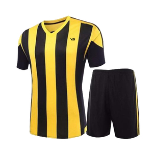 Uniforme de football personnalisé par sublimation Uniforme de football de conception personnalisée de haute qualité Uniforme de football 100% polyester - Product Image 1