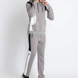 Survêtement pour homme performant avec tissu léger et doux et design respirant pour les activités de plein air - Product Image 3