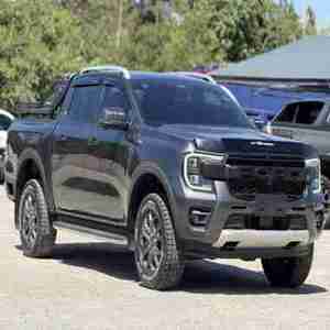 Pick-up double cabine Ranger Wildtrak 2.0 Bi-Turbo 4x4 automatique 6 places, intérieur cuir, phares LED, pneus R20, modèle 2022 d'occasion - Product Image 6