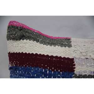 Coussin décoratif tissé 16x24 pouces en laine Kantha à motif vintage multicolore - Product Image 2