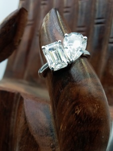 ¡Anillo de boda de compromiso de moissanita VVS solitario elegante personalizado en oro de 14K 925 Plata 18K para fiestas de aniversarios 100% de moda! - Product Image 6