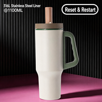 En stock – Gobelet isotherme en acier inoxydable 316 de 1100 ml avec poignée et couvercle à paille – Grande capacité – Tasse de voyage pour l'extérieur