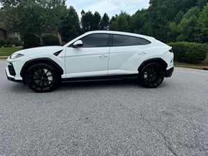 Super affaire.. Lamborghini Urus d'occasion 2019 - Product Image 3