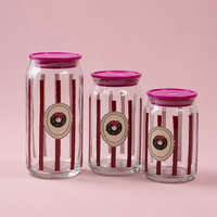 Vente en gros de gobelets en verre personnalisés imprimés pour les fêtes, en forme de canette de soda, avec motif de couronne à rayures rouge vin et couvercle