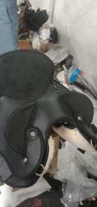 Selle de randonnée western en cuir synthétique de qualité supérieure Rider's Trust, arbre en bois/plastique, doublure en polaire douce, étriers réglables - Product Image 4