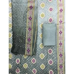 Traje Salwar Kameez indio étnico de Chanderi Bandhej sin costuras, teñido a mano y con estampado dibujado a mano, para ocasiones especiales. - Product Image 1