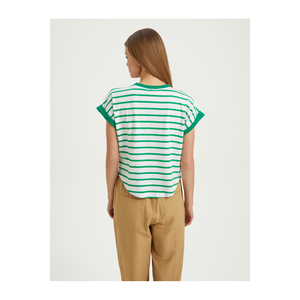 เสื้อยืดผู้หญิงผ้าฝ้ายถัก 100% ทรงลำลองแบบสั้น รุ่นปกติ - Product Image 4