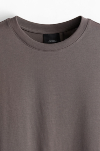 เสื้อยืดลำลองแขนสั้นสำหรับผู้ชายเสื้อ100% สีน้ำตาลเข้มแบบสั่งตัดดีไซน์ล่าสุด - Product Image 4