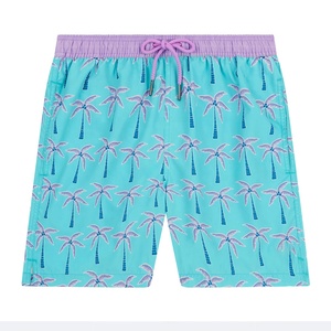 Pantalones Cortos con Estampado Gráfico para Hombre, Nueva Temporada, Diseño de Estrellas, Corte Holgado, Casuales de Verano, Cintura Elástica, Diseños, Colores y Tallas Personalizables - Product Image 1