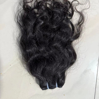Extensions de Cheveux Humains Indiens Vierges 100% Naturel Bouclés Ondulés Lisse Texture Douce Sans Enchevêtrement Faisceaux Alignés Cuticules Machine