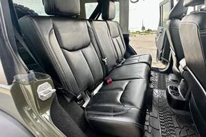 Jeep Wrangler Unlimited Rubicon Hard Rock 4x4 V6 2015 d'occasion en bon état, modifié pour le tout-terrain, provenance sud des États-Unis - Product Image 6