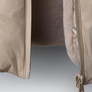 แจ็กเก็ตพร้อมซับในขนเทียมสำหรับฤดูหนาววัสดุเปลือกนิ่มสำหรับใส่สบายและใส่สบายแขนยาวราคาถูกสีพื้น - Product Image 5