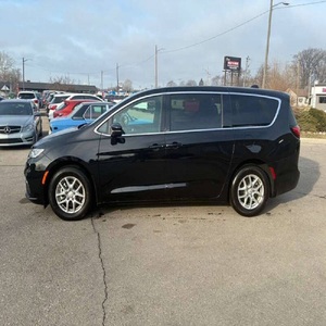 Chrysler Pacifica Select 2025 en EXCELENTE ESTADO - Product Image 2