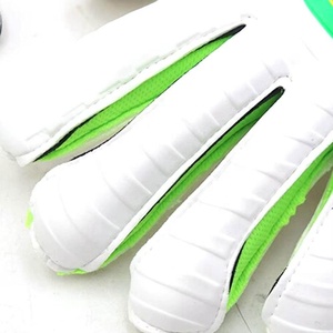 Gants de gardien de but professionnels pour adultes et jeunes avec paume en cuir latex et ajustement sécurisé pour une sécurité maximale des doigts - Product Image 6