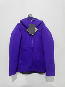 Traje de lluvia de poliéster ligero de alta calidad Chaqueta a prueba de viento e impermeable para hombres y mujeres para viajes de senderismo para adultos - Product Image 6