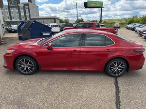 ใหม่/มือสอง ปี 2023 สำหรับ Camry Hybrid XLE FWD ระยะทาง 2500 ไมล์ แรงบิด 400-500 นิวตันเมตร กำลัง 400 แรงม้า ภายในตกแต่งด้วยหนัง ยาง R17 ระบบกล้องขั้นสูง - Product Image 2