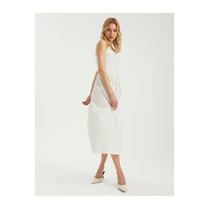 Vestido Casual de Mezcla de Algodón BGN con Detalles de Botones Modelo S23D145 - Product Image 3