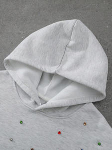 Sudadera con Capucha de Felpa Gris para Hombre, Detalles de Pedrería Multicolor, Cálida para Invierno, Estilo Urbano, Tejido Grueso de Primera Calidad - Product Image 5