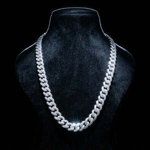 Collier de fiançailles lumineux en moissanite plaqué argent, chaîne cubaine ronde entièrement pavée en acier inoxydable de qualité supérieure, épaisse et résistante - Product Image 2