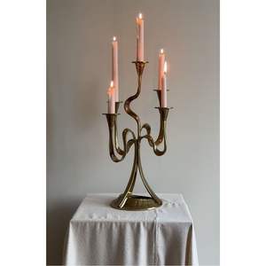 Bougeoir en bronze doré rétro européen, élégant, à trois bras, chandelier en fonte, support à bougies pour table à manger, décoration de fête - Product Image 2