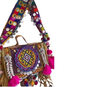 Banjara กระเป๋าสะพายไหล่สำหรับผู้หญิงกระเป๋าคลัทช์ปักลายวินเทจสุดหรูออกแบบได้ตามต้องการสำหรับช้อปปิ้งตอนเย็นกระเป๋าสะพายไหล่ขายส่ง - Product Image 1