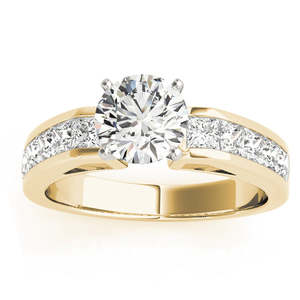 Anillo de Compromiso de Oro Amarillo de 14K con Diamante Corte Princesa de 1.00ct - Product Image 1