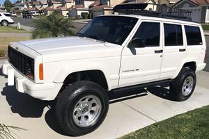 JEEP CHEROKEE LIMITED 4X4 USADO, 2000, Volante a la Izquierda/Derecha - Product Image 2