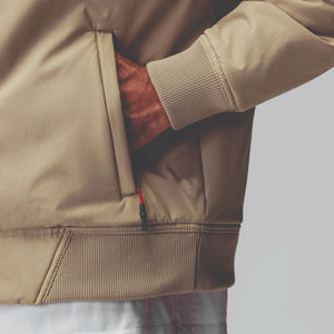 Chaqueta de Invierno Delgada Personalizada para Hombre de Alta Calidad OEM al por Mayor, Chaqueta Bomber con Capucha de Alta Calidad con Diseño Largo, Chaqueta Recubierta en Oferta - Product Image 5