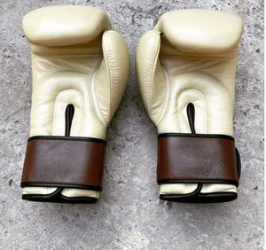 Gants de boxe à lacets haute performance pour professionnels avec rembourrage en mousse épaisse, ventilation et coutures durables - Product Image 6