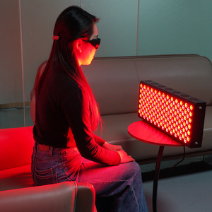 Panel de Terapia de Luz Roja Infrarroja de 120W, 630nm 660nm 830nm 850nm, Dispositivo de Terapia Infrarroja para Áreas Específicas del Cuerpo - Product Image 1