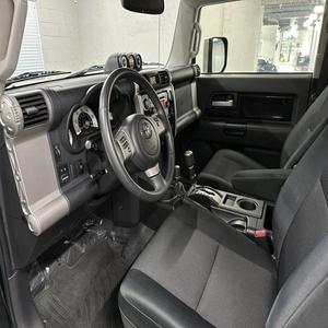 Toyota Tundra FJ Cruiser 2017, Superventas, Motor 4.0L V6 DOHC VVT-i 24V, Transmisión Automática, Tracción en las 4 Ruedas, con Garantía - Product Image 4