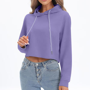 Sweat à capuche court coupe moderne pour femme-qui correspond parfaitement aux joggers, leggings-Design classique pour le style de la rue - Product Image 4