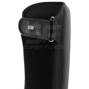 Protège-tibias de boxe avec forme ergonomique et rembourrage renforcé pour la stabilité Protège-tibias de boxe en PU durables - Product Image 3