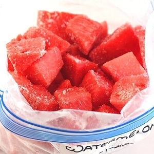 แตงโมแช่แข็ง IQF พรีเมียม เกรดอาหาร ผลไม้แช่แข็ง ขายส่ง ราคาโรงงาน - Product Image 1