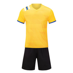 ชุดกีฬาฟุตบอลชายแบบใหม่ปี 2026 รับผลิตตามแบบ (OEM) เสื้อและกางเกงแบบซับลิเมชั่นสั่งทำได้ ขายส่งชุดทีม - Product Image 4