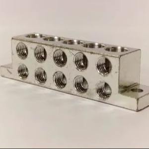 Connecteur de borne haute capacité à barre de liaison neutre en laiton à 10 circuits pour cartes de distribution industrielle et construction de panneaux - Product Image 6