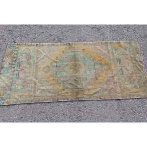 Alfombra de 2.4x5.3 pies, Alfombra Turca Vintage, Alfombra Abstracta Azul y Amarilla - Product Image 2