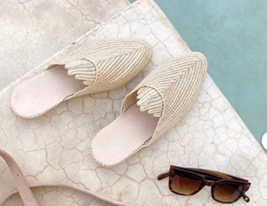 RAFIA POINTY MULES, zapatos marroquíes hechos a mano de rafia natural, zapatos hechos a mano, zapatos marroquíes - Product Image 3