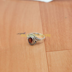 Bague vintage en argent sterling 925 pur, faite à la main, avec pierre précieuse ovale en grenat taillée, pour femme, petite amie, cadeau de Noël, cadeau d'anniversaire - Product Image 2