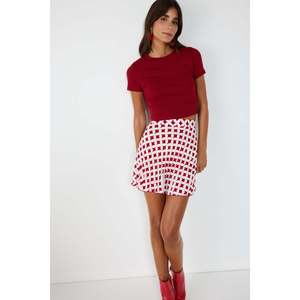 100% Cotton Crew Neck Short Sleeve <b>Crop</b> Top <b>T</b>-<b>Shirt</b> Casual Regular <b>Fit</b> Design for Summer Wear Lightweight Breathable - Product Image 3