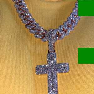 Personnalisé Haute Qualité Glacé Hip Hop Nom Pendentif VVS Moissanite Diamant 925 Argent et Plaqué Or Meilleur Prix pour les Femmes - Product Image 2