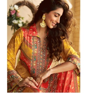 Ensemble de cordons de créateur Sayuri en gros, très demandé, avec de la soie crêpe de qualité supérieure et des broderies miroir pour les femmes, à porter pour les fêtes ou à offrir en cadeau - Product Image 1