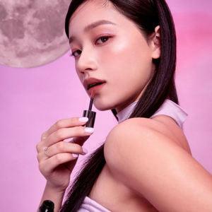 HEVVY Maquillage Teinte à lèvres longue tenue hydratante végane, fini velours doux et rosé, effet naturel et estompeur, format voyage transparent - Product Image 1