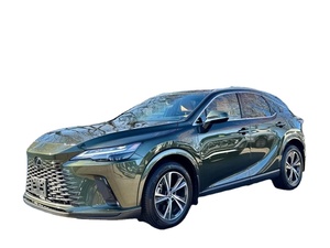 Encantadora Toyota RX 350 Premium AWD Verde 2024 Usada con Paquete Premium, Techo Solar, Arranque Remoto, Asientos de Cuero, Transmisión Automática - Product Image 3