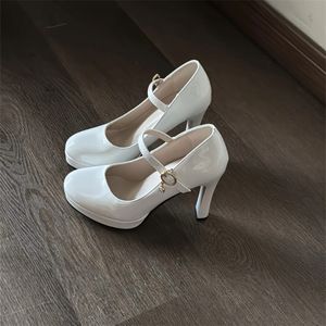 รองเท้าสไตล์ฝรั่งเศสแบบแมรี่เจนรุ่นล่าสุดสำหรับฤดูใบไม้ผลิและฤดูร้อน รองเท้าส้นเตี้ยหนังพื้นหนาสไตล์อังกฤษแบบเรโทร รองเท้าส้นสูงหวานๆ เท่ๆ - Product Image 3